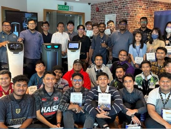 Program Eksplorasi Teknologi Masa Depan Bersama Cyber Robotics Malaysia dan Universiti Tun Hussein Onn Malaysia (UTHM)